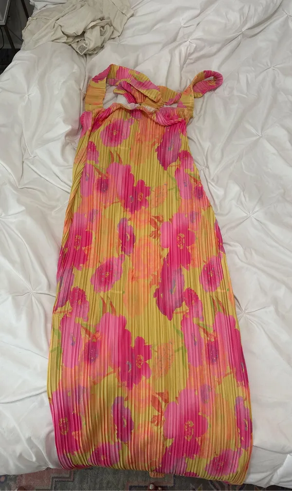 Pretty Little Thing Dress - Image 3