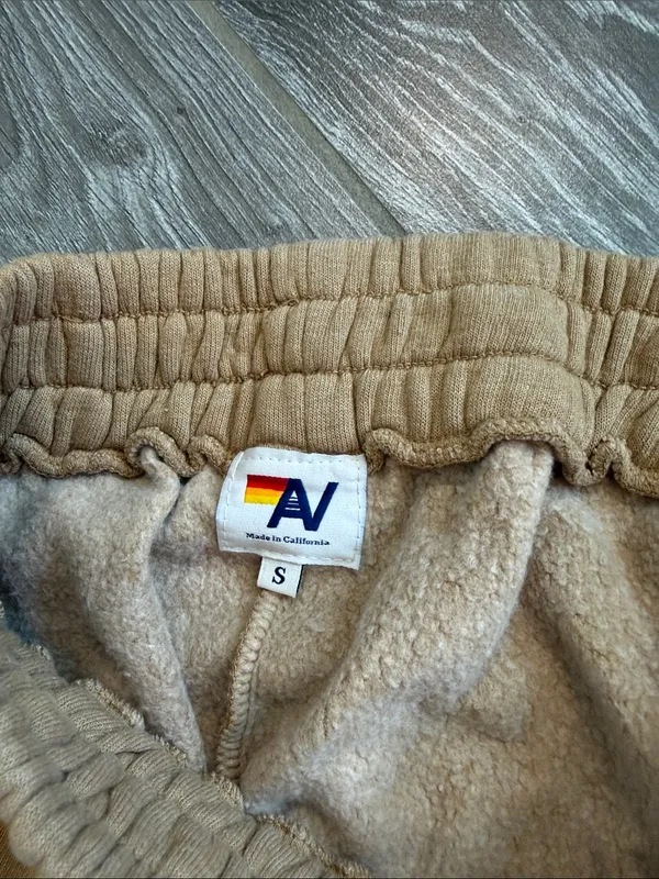 Aviator Nation Sand Women lightning bolt Fleece sweat Shorts Size Small Like new - Image 2