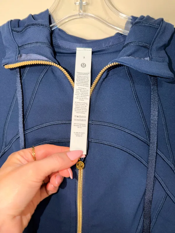 Define Cropped Lululemon Jacket Nulu 2 - Image 4