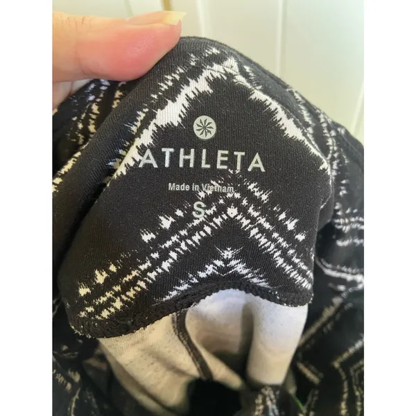 Athleta Womens Leggings Size Small Zig Zag Relay‎ Capri Black White 983259 - Image 7
