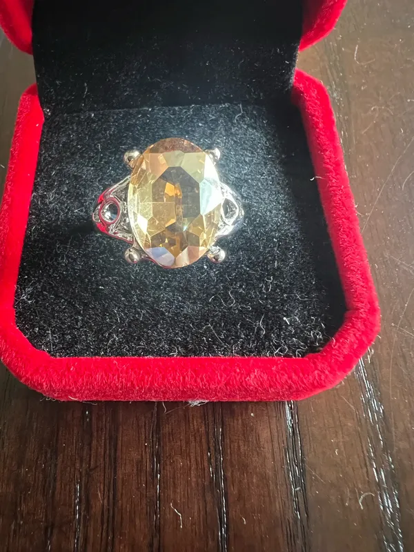 Gorgeous Silver Simulated Citrine Gemstone 5.5 Cut Stone CZ Cocktail Ring Size 7 - Image 2