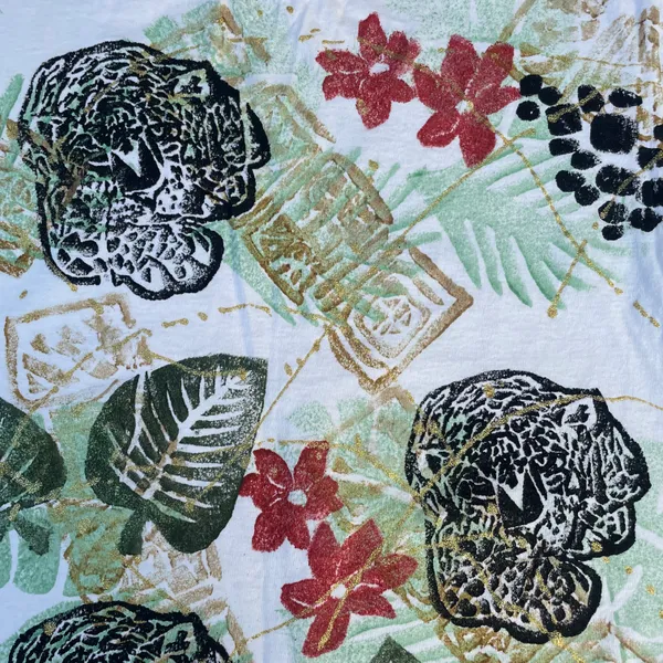 Vintage 90s Nature Cheetah Leopard Floral Safari Maui Hawaii White Graphic AOP T-shirt - Image 5