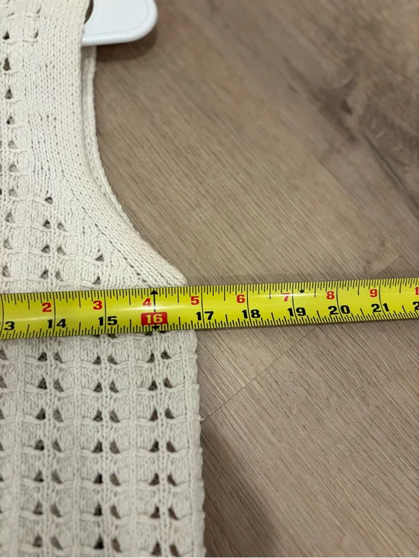 Universal Threads Cream Open-Knit Sleeveless Sweater - Image 5