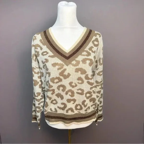 New Animal Print Light Knit V Neck Drop Shoulder Winter Sweater Sparkle Accents - Image 4