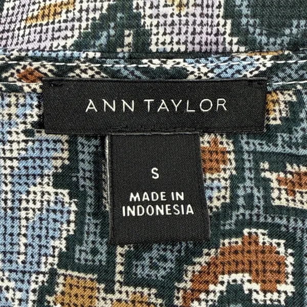 Ann Taylor Floral Mosaic Print Blouse Small Blue Brown Long Sleeve‎ Smocked Hem - Image 5