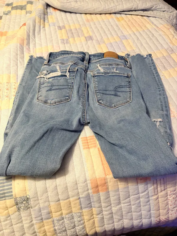 American Eagle Skinny Jeans - Image 5