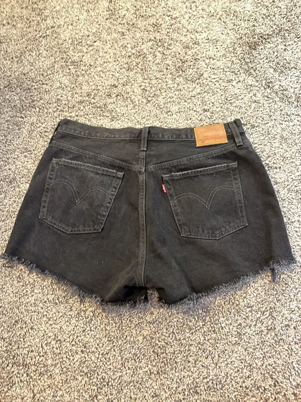 Levi's 501 Shorts - Image 2
