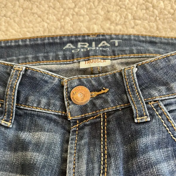 Ariat Blue Denim Jeans - Image 3