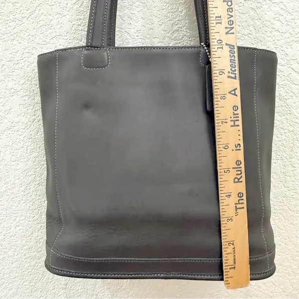 Vintage COACH 9305 Gray Glove-Tanned Leather Bleecker Bucket Shoulder Tote Bag - Image 6