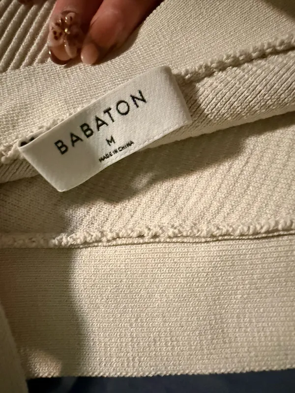 Babaton Crop Aritzia - Image 3