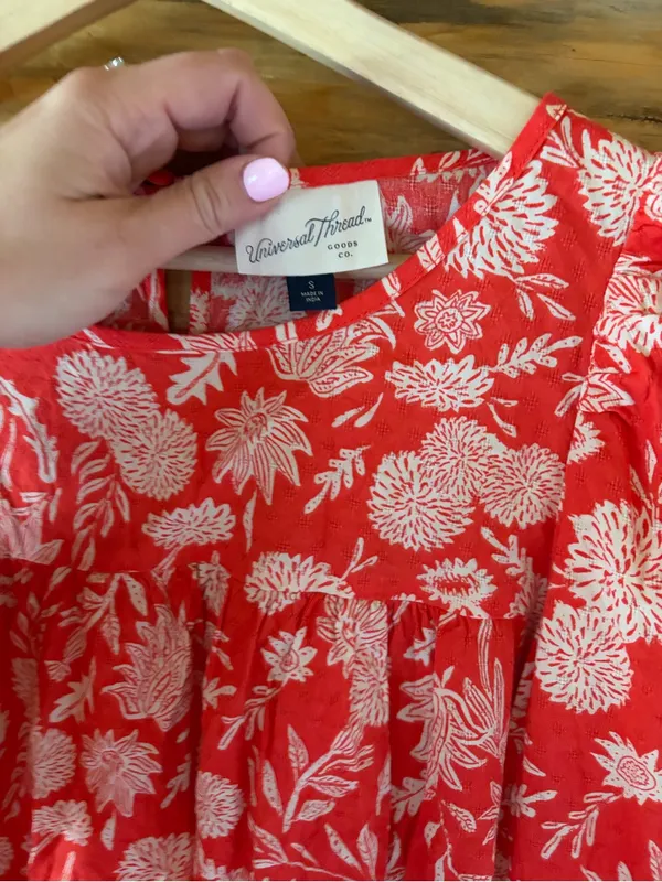 Universal Threads Red Floral Long Sleeve size Small - Image 4