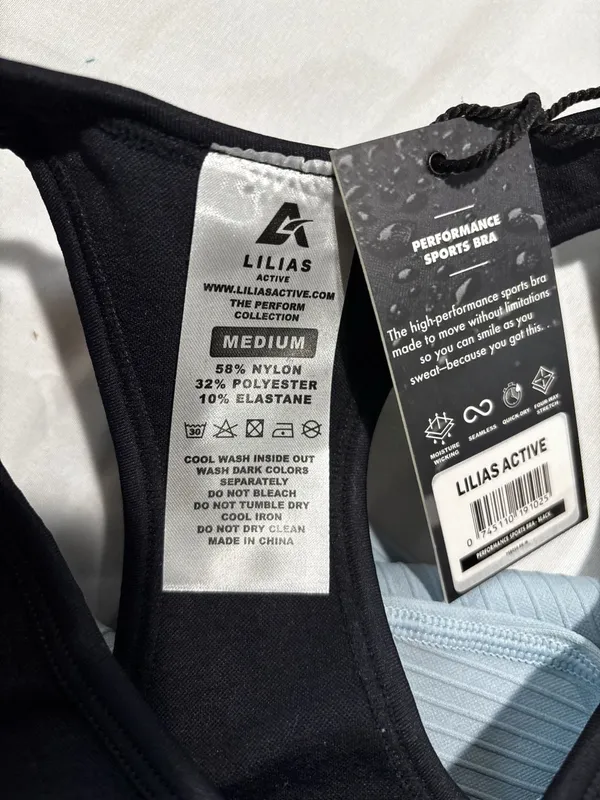 Lilias Active Seamless Performance Sports Bra and Ribbed Knit Leggings - Image 9