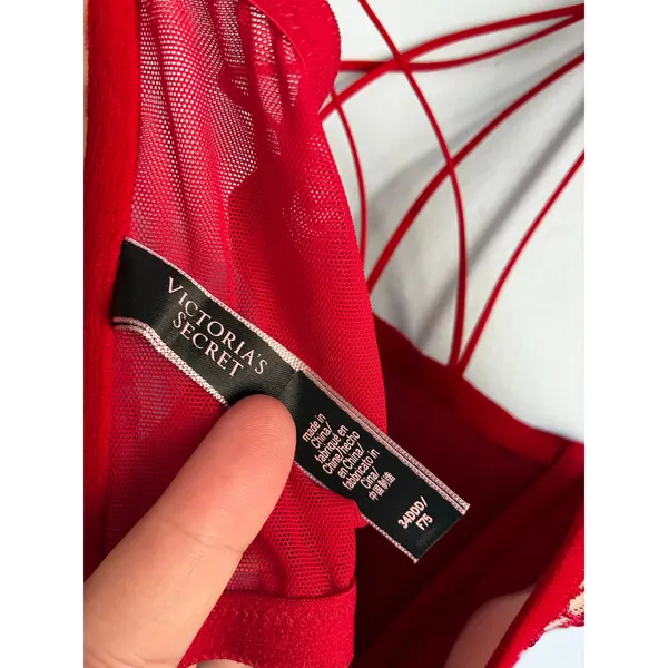 Victoria's Secret Bra Lingerie Sling Underwire Red 34DDD Valentine’s Holiday - Image 3