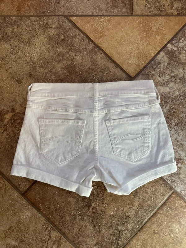 Abercrombie Shorts White - Image 2