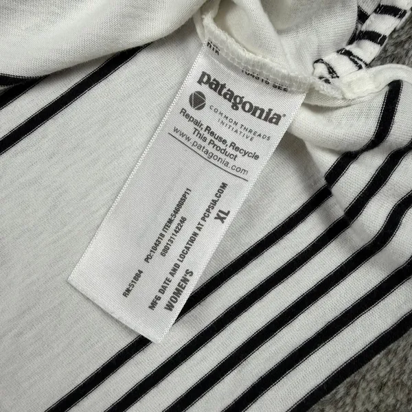 Patagonia Striped V-Neck Women's XL - Image 5