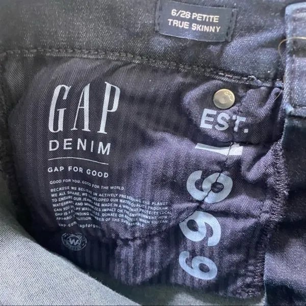 GAP True Skinny‎ Jean - Image 4