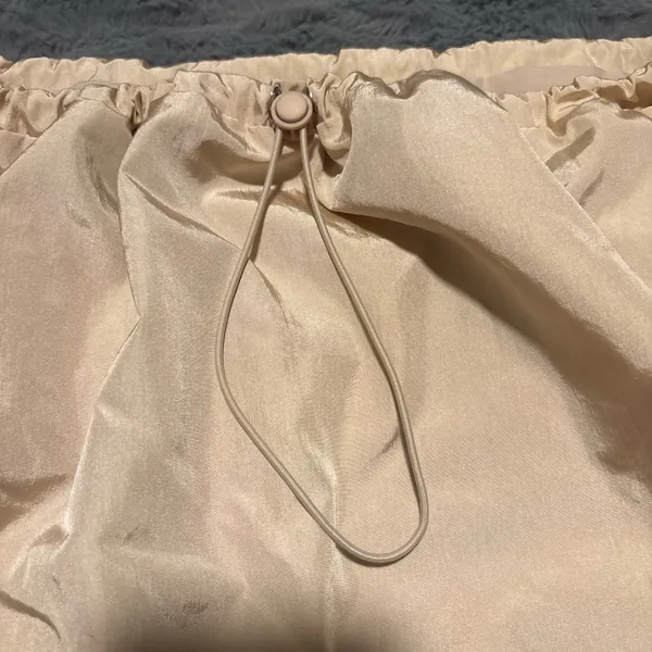 Forever 21 Champagne Satin Mini Skirt Size M Elastic Waist - Image 2