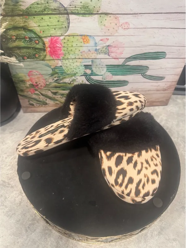 Victoria's Secret Signature Satin Slippers Leopard Animal Print Size S (6/7) - Image 2