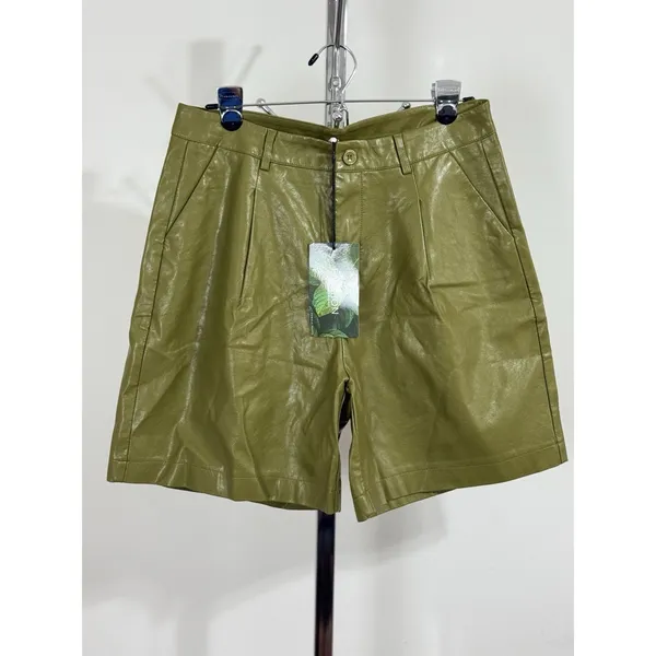 Women Faux Leather Shorts Olive Green High Waist Pleated Shorts Size 3XL NWT - Image 2