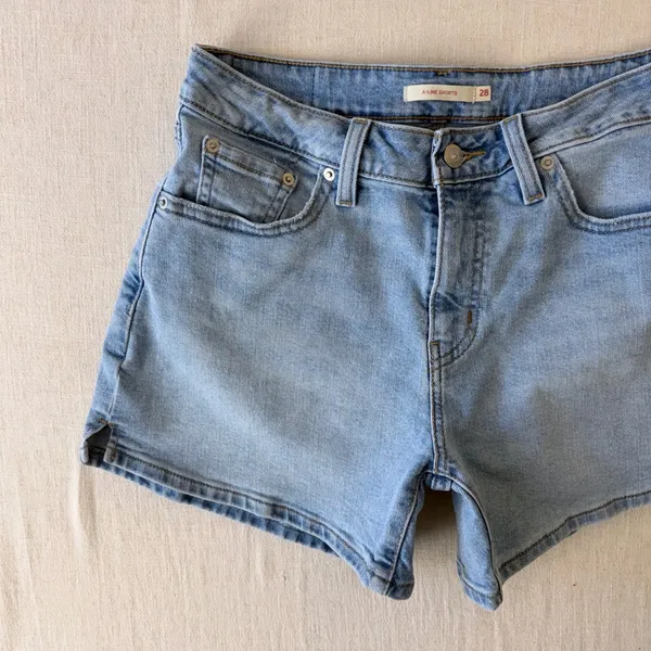 Levi's A-Line High Rise Denim Shorts Women 28 Light Wash Blue - Image 5