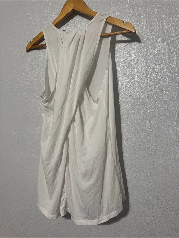 Athleta White Essence Cross Back Open Split Tulip Hem Yoga Tank XS - Image 5