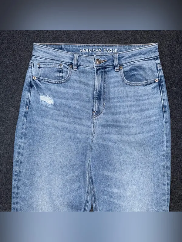 American Eagle Mom Jeans High Rise Stretch Denim Tapered Womens Sz 8 Distressed - Image 3