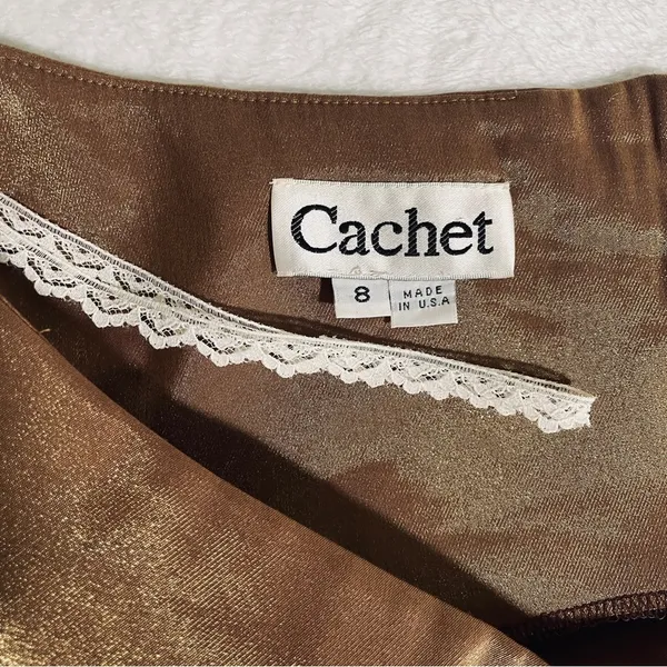Cachet Structured Metallic
Dress Size 8 - Image 8