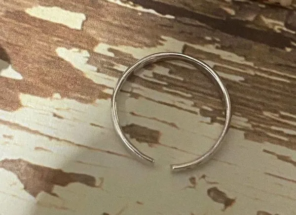 Sterling Silver High Polish Band Toe Ring - Image 3