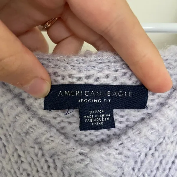 EUC | American‎ Eagle women’s jegging fit hooded sweater — small - Image 4
