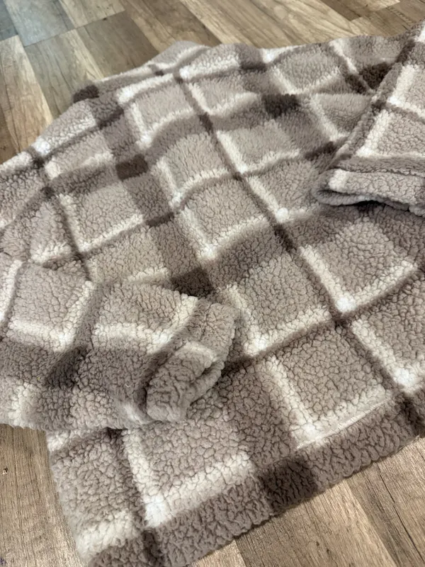 Plaid Sherpa jacket  - Image 8