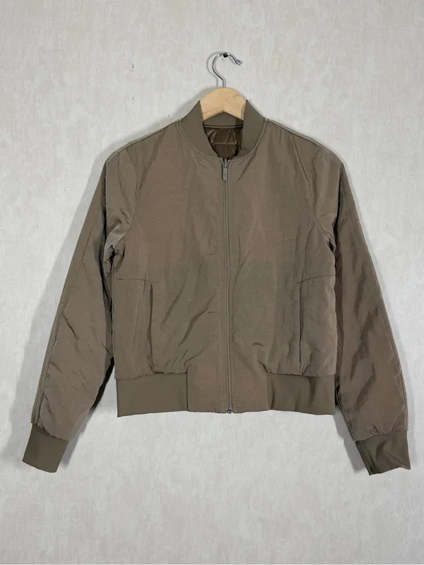 Lululemon Women’s Non-Stop Bomber Jacket Full Zip Reversible in Frontier 6 - Image 4