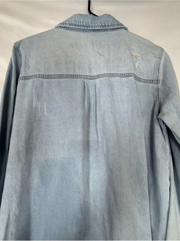 Risen Light Blue Denim pearl snap Button Shirt Distressed Size M - Image 6