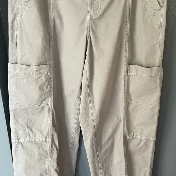 Women's American Eagle‎ Outfitters Gray Cargo Baggy Joggers Size 8 - Image 2