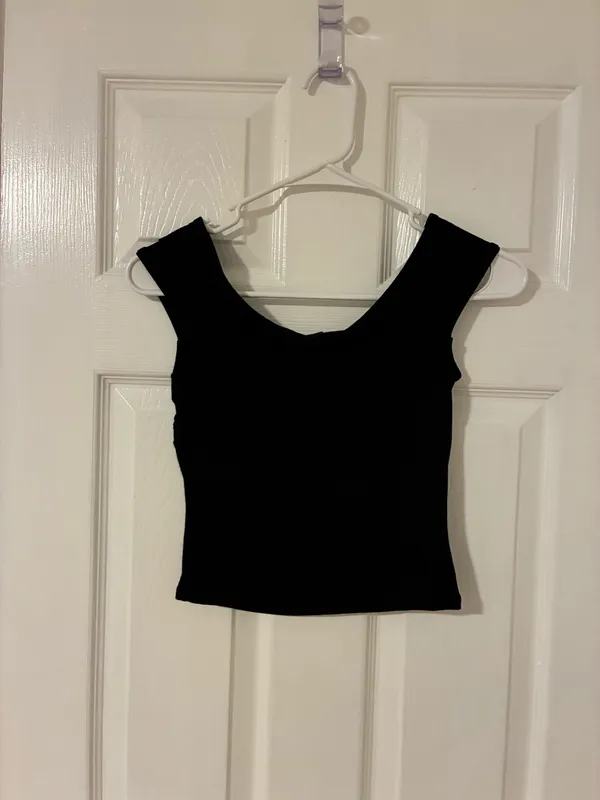 Off The Shoulder Black Crop Top Size XS - Image 3