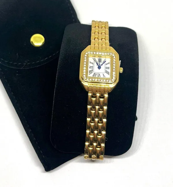 Gold vintage style timeless gold watch - Image 3