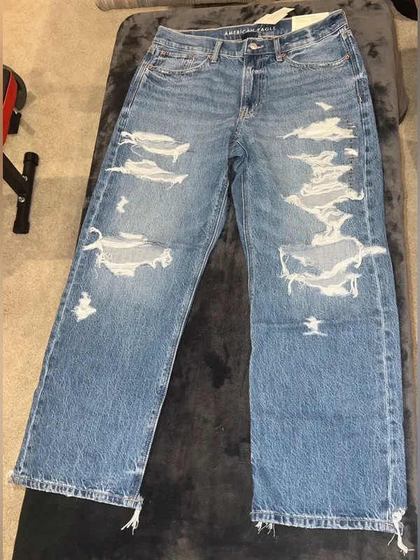 American Eagle Low Rise Ex Boyfriend Jean in Destroy Your Blues Size 6 Short NWT - Image 16