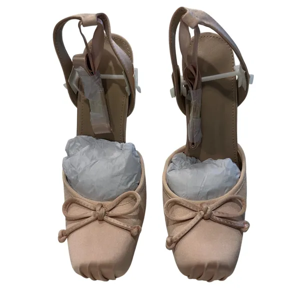 Women's Ballet Lace Up Heels in Nude, Size 6 - Image 3