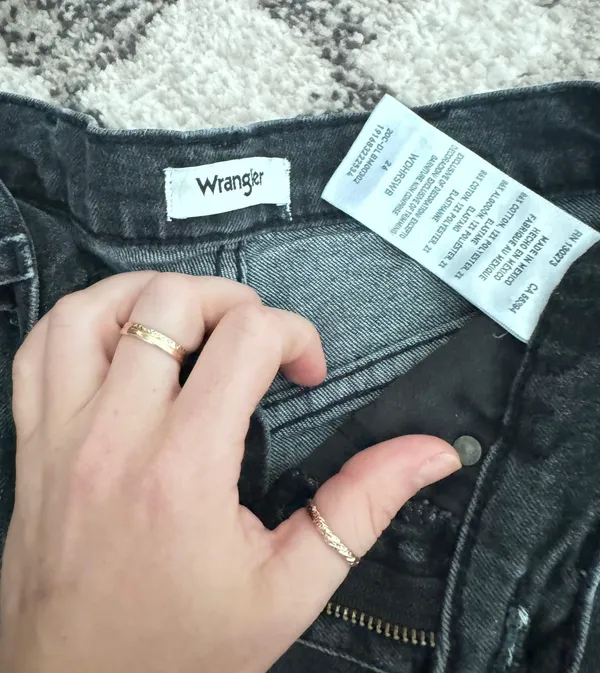 Wrangler Denim Black Shorts - Image 3