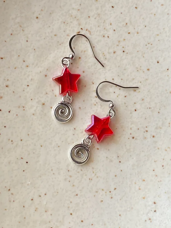 Handmade star & swirl dangle earrings⭐️❤️ - Image 9