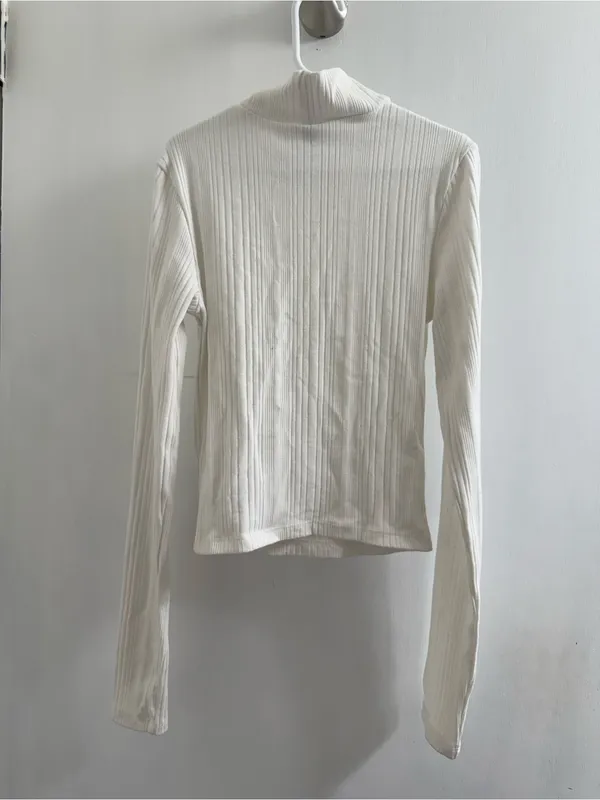 H&M white mock neck long sleeve size XS - Image 2