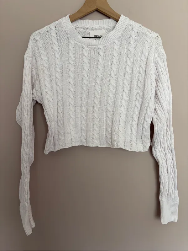 Aerie White Cable Knit Cropped Sweater Small - Image 2