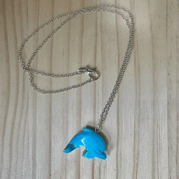 Carved Turquoise Dolphin Pendant Necklace - Image 4