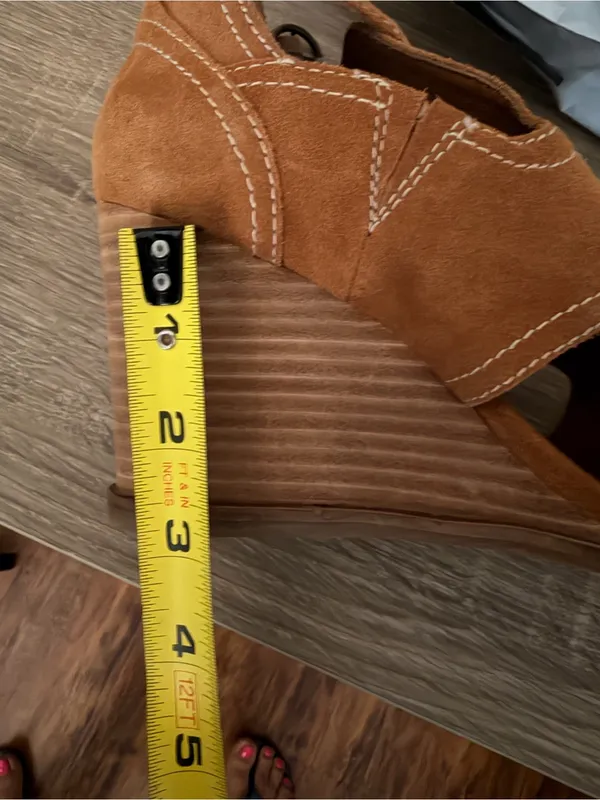 Lucky Brand Tan Suede Wedges - Image 6