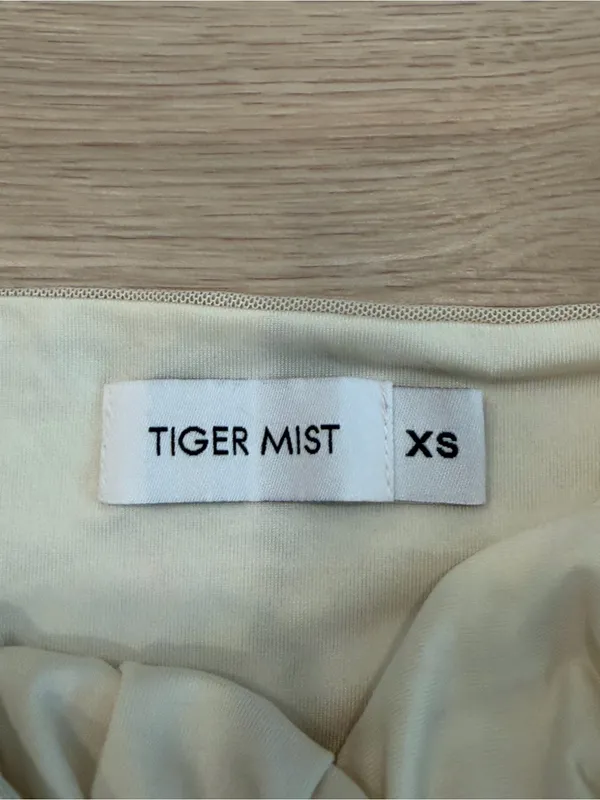 Tiger Mist FEYRA Floral Crop Top - Image 4