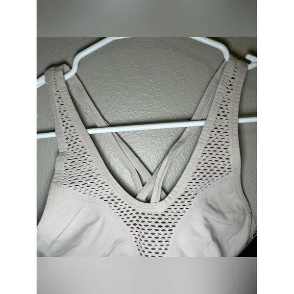 NEW Victoria’s Secret Mesh Seamless Strappy Back Sports Bra Women’s Size Small - Image 2