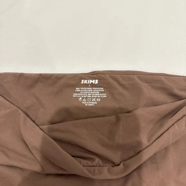 SKIMS Bandeau Fits Everybody Umber - Image 2