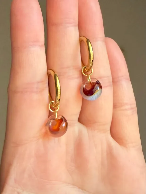 Handmade Japanese magatama quality glass simple minimalist hoop earrings💛 - Image 3