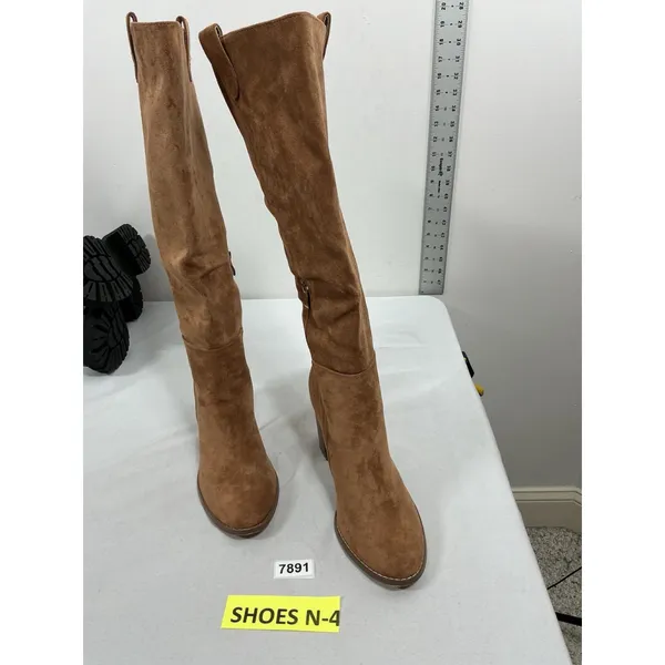 Womans Excellent Condition Knee High Fashion Riding Boots 11 Chestnut - Image 2