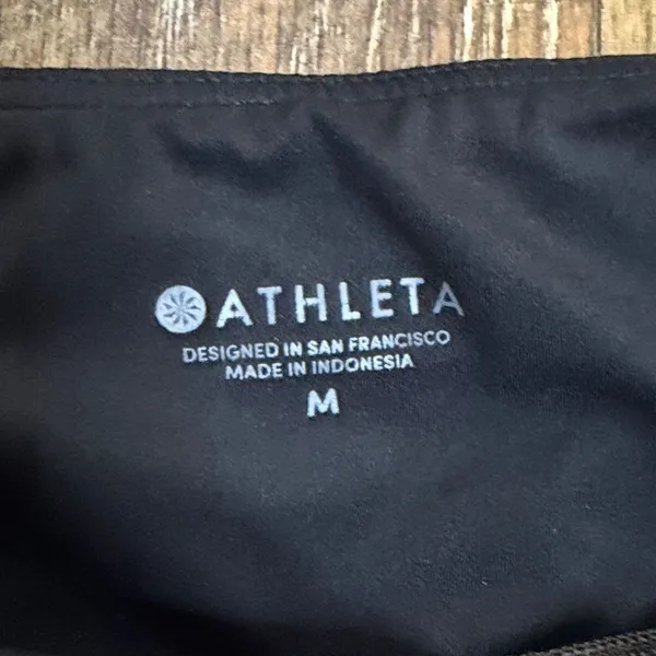 Athleta Women's Brown and Black Shorts - Image 3