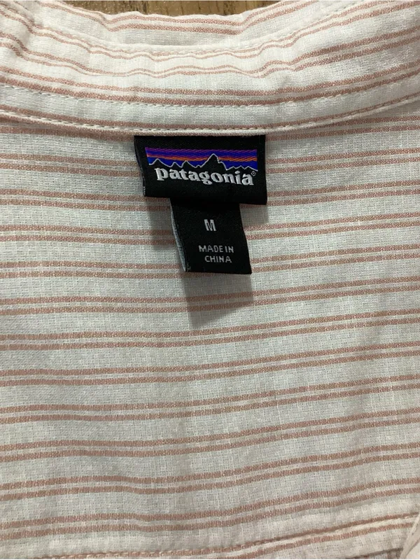 Patagonia Lightweight A/C Buttondown Shirt Size Medium - Image 4